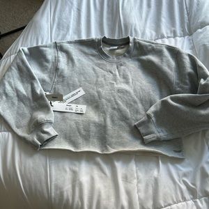 NWT Aritzia tna cropped sweatshirt cozy fleece